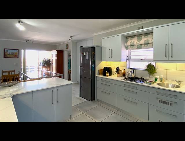 3 BEDROOM HOUSE FOR SALE IN PORT OWEN